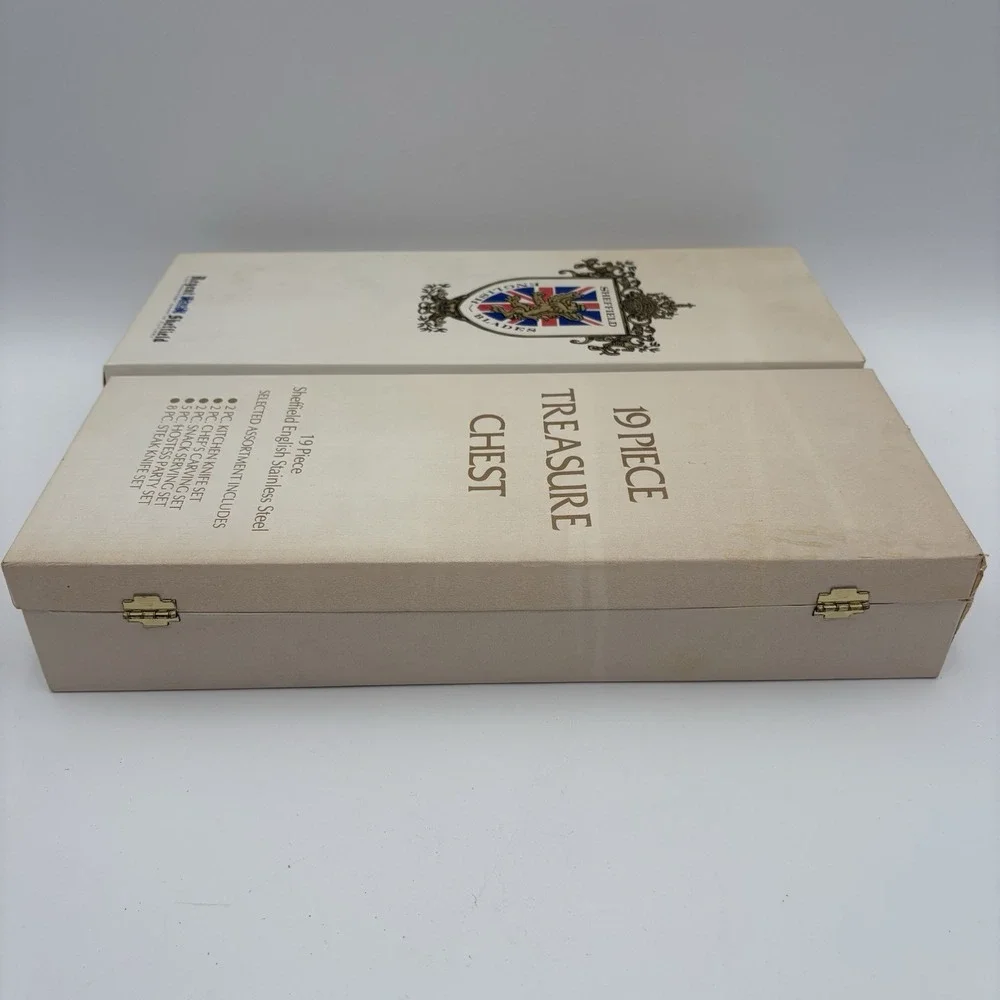Vintage Regent Sheffield Stainless Steel 19 Piece Treasure Chest Cutlery Set New